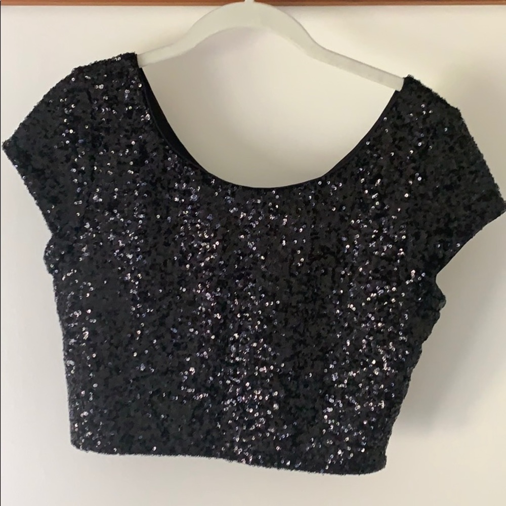 Sequin Express Croptop